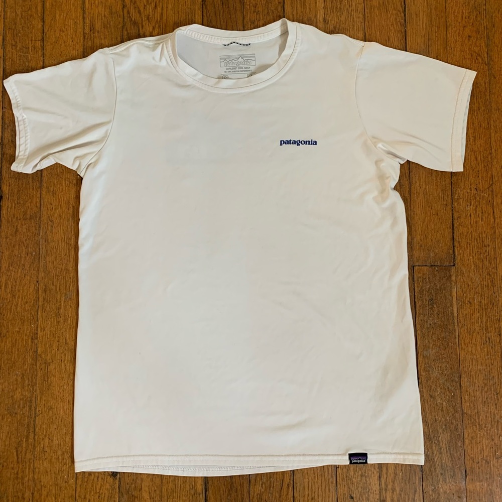 Patagonia athletic t-shirt women’s size S
